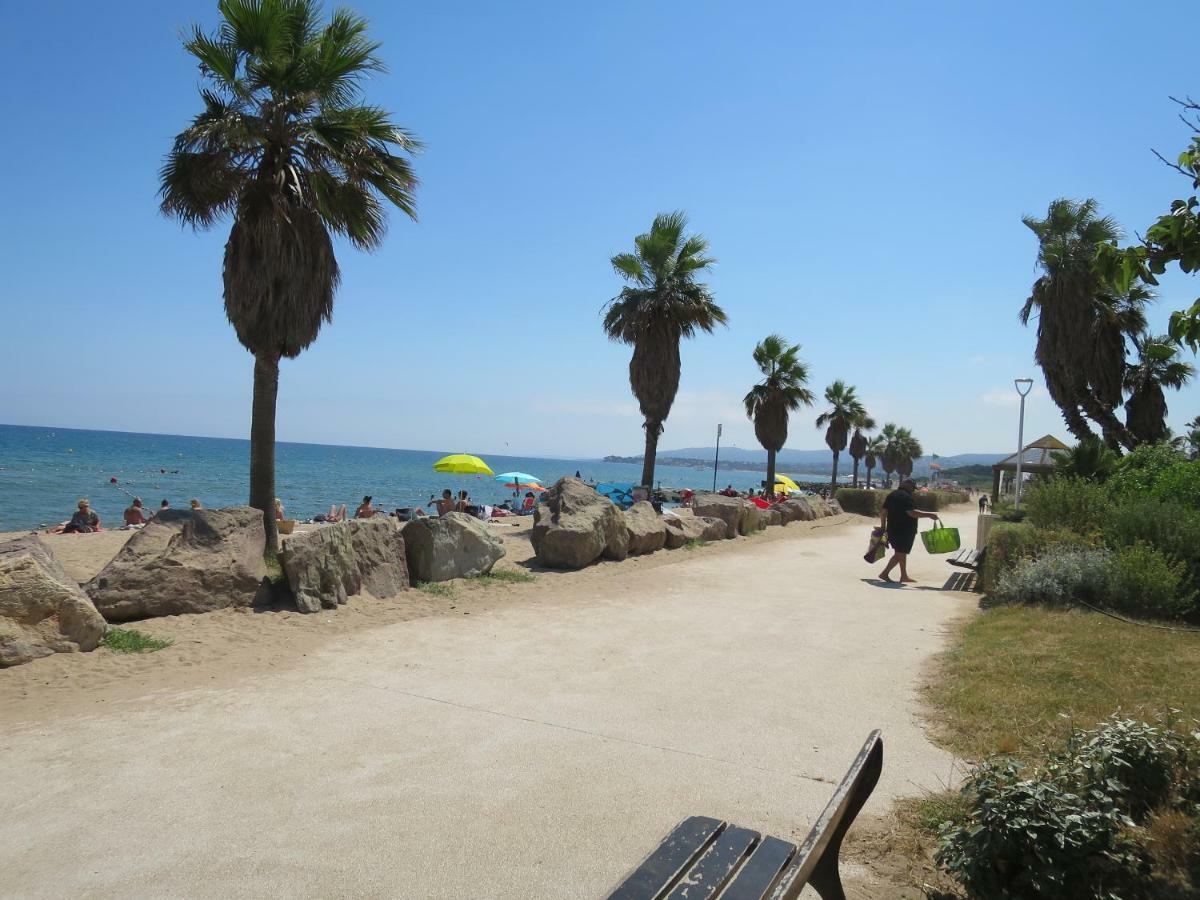 Port Avec Loggia Et Acces Plages A Pieds Apartment Fréjus